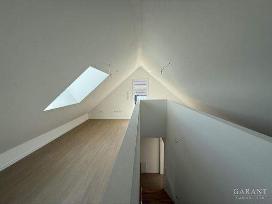 Arbeit-Gäste im Dachgeschoß