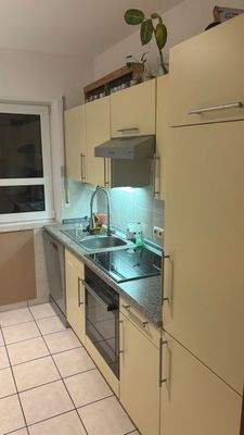 Küche rechts EBK.jpeg