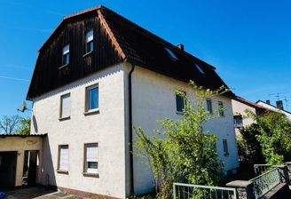 Nordostansicht des Mehrfam.-Wohnhauses