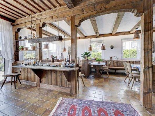 bezaubernde Frühstücksstube im Schwarzwaldstil