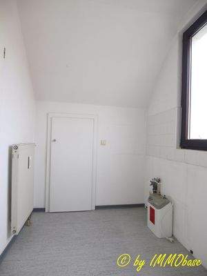 Küche mit Abstellmöglichkeit