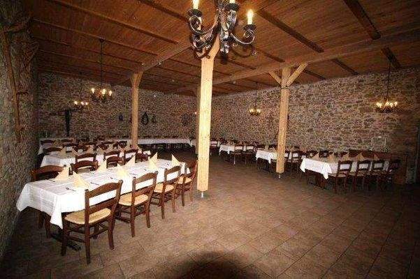 Partyscheune mit Platz für ca. 100 Personen (3)