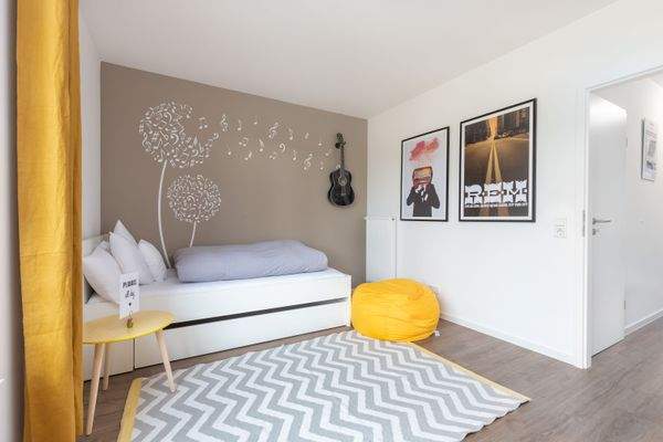 145 m_ Familienglück_Jugendzimmer_OG (3)