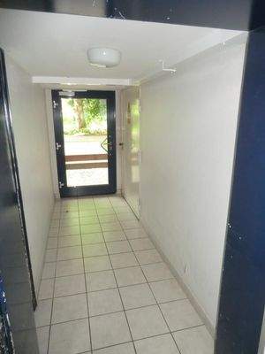 Eingangsflur Wall-Seite