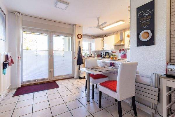 Küche mit Essbereich