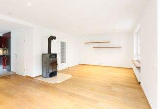 Wohn-/ Essbereich mit Kamin und