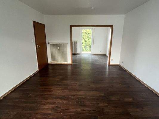 Helles Wohn- Esszimmer