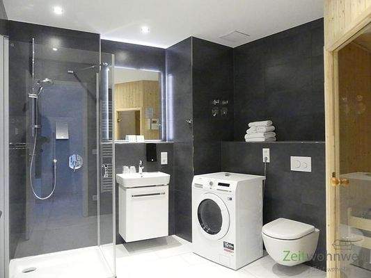 vorderes Bad mit Sauna