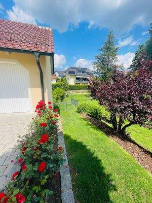 Zufahrt zum Garten vorhanden