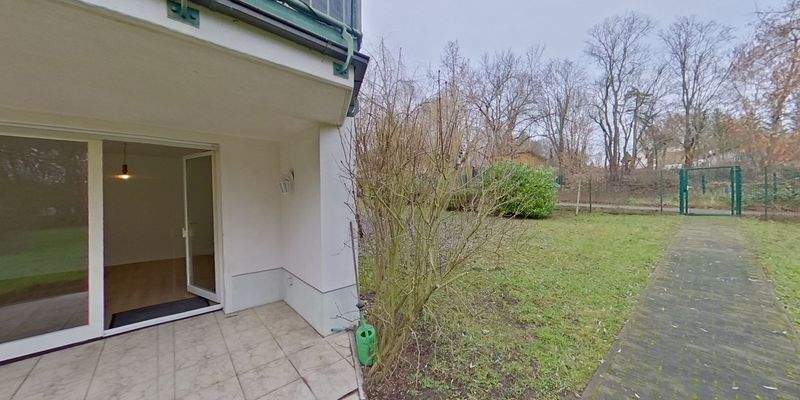 Privatzugang und Terrasse