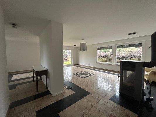 Wohnbereich mit Kamin 