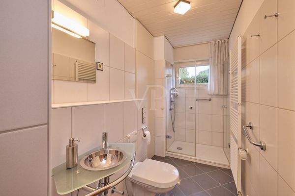 Gäste WC mit Dusche