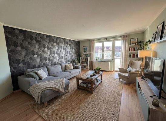 Wohnbereich mit Balkonzugang