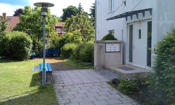 Kühnhausen Alter Stadtweg Außenanlage 018