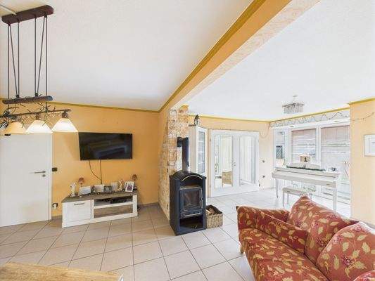 CAM03784G0-PR0065-STILL019