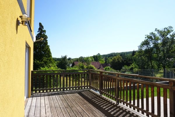 Terrasse mit Gartenblick