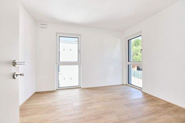 Superheller Raum für Kind/Homoffice/Schlafzimmer