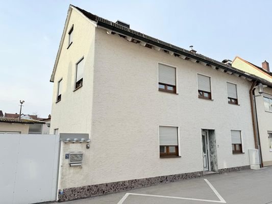 Stadthaus zu verkaufen - Immobilien Baumeister sei