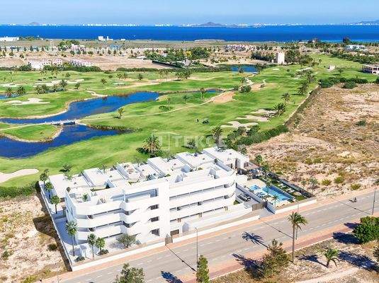 Large 2 & 3-Bedroom Apartments Close to Golf Course in Los Alcázares