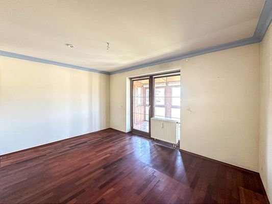 Schlafzimmer mit Zugang zum Süd-West Balkon