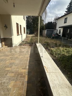 Terrasse mit Garten