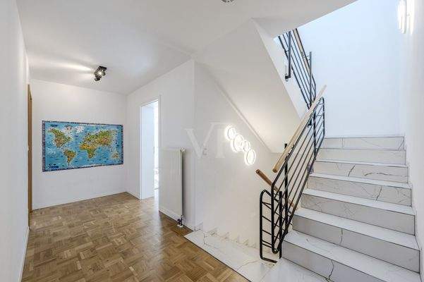 Treppenauf-, bzw. Abgang im 1. Obergeschoss