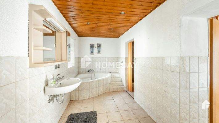 EG Badezimmer 1 1