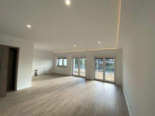 Blick zum offenen Küchenbereich