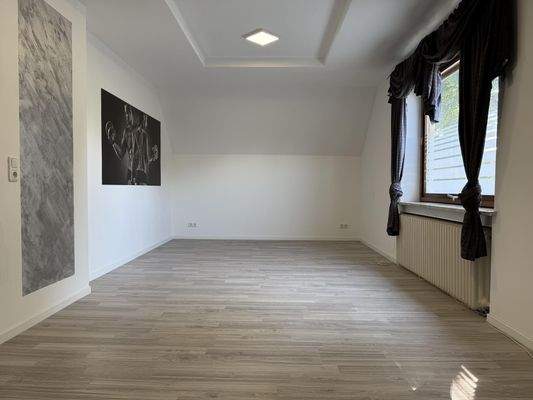 weiteres Zimmer im Dachgeschoss