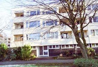 Balkon und Eingangsbereich.jpg