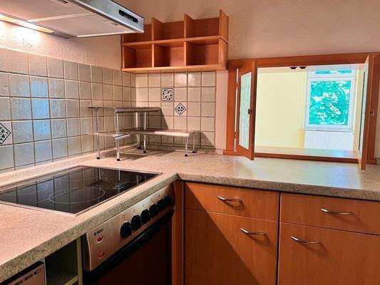 Küche mit Einbauküche (3)