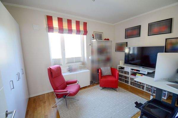 Gäste-/Arbeits-/Schlafzimmer