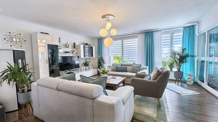 Wohnzimmer Ansicht zur Südseite 