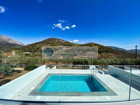 fe915e1a6b7a4be6a561f24700ce2a18-original