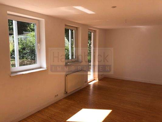 Wohnzimmer mit Terrassentür