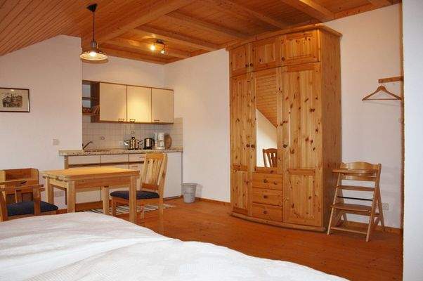 DG - Wohnen/Schlafen/Küche