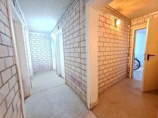 gepflegte Kellergänge