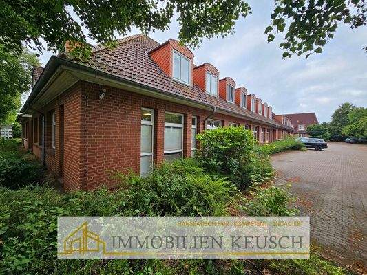 Ansicht hinten - Parkplätze