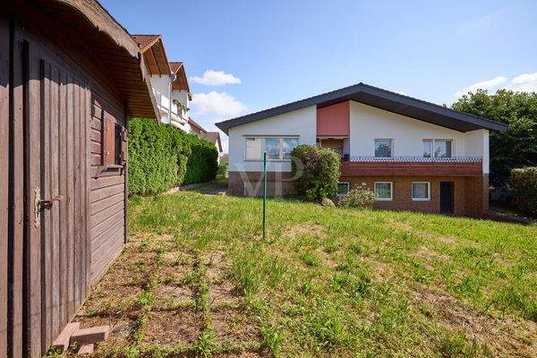 Garten mit Gartenhaus