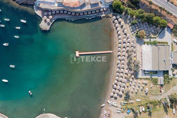 1+1 Apartments in a Beachfront Complex in İzmir Foça
