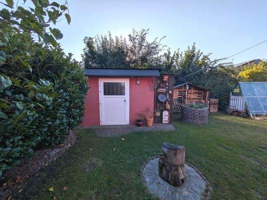 Gemauertes Gartenhaus