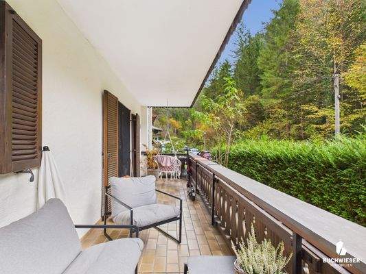 Gemütlicher Balkon im Grünen