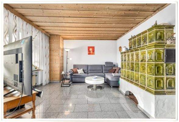 Wohnzimmer - Kachelofen