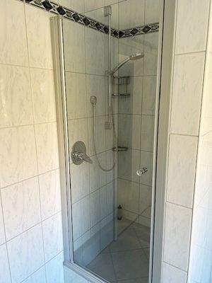 .. modernen Duschbad !