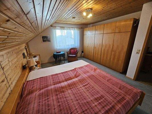 Elternschlafzimmer 1. OG