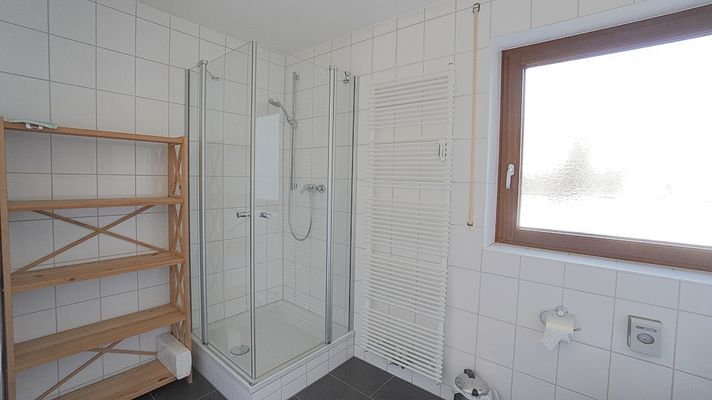 Dusche im 1.OG