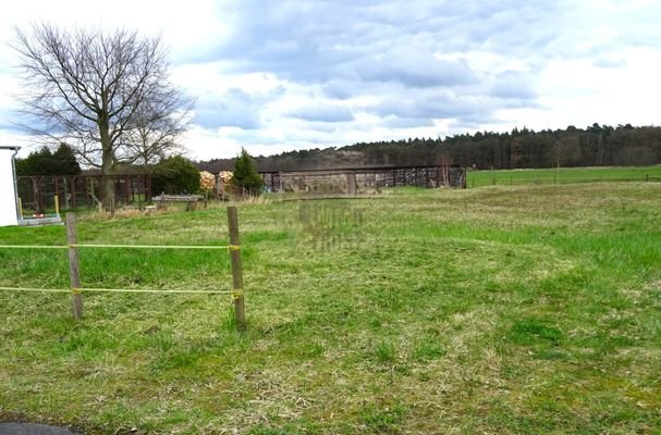 Grundstück mit Feldblick