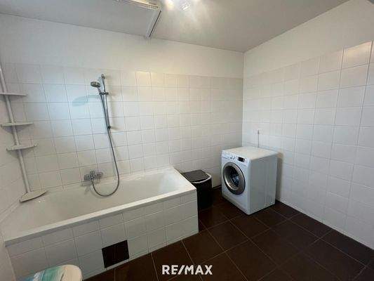 Badezimmer inkl. Badewanne im Obergeschoss