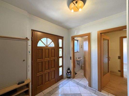 Hauseingang / Gästetoilette