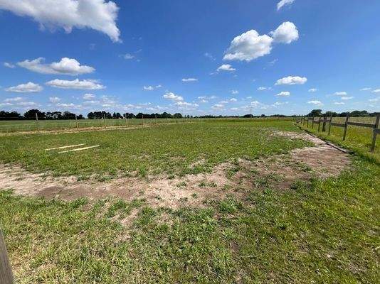 Eigentumsgrundstück - Reitfläche